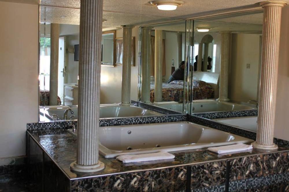 Presidential Inn And Suites Lyons Екстер'єр фото