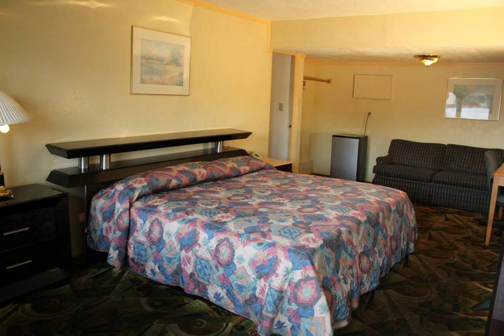 Presidential Inn And Suites Lyons Екстер'єр фото