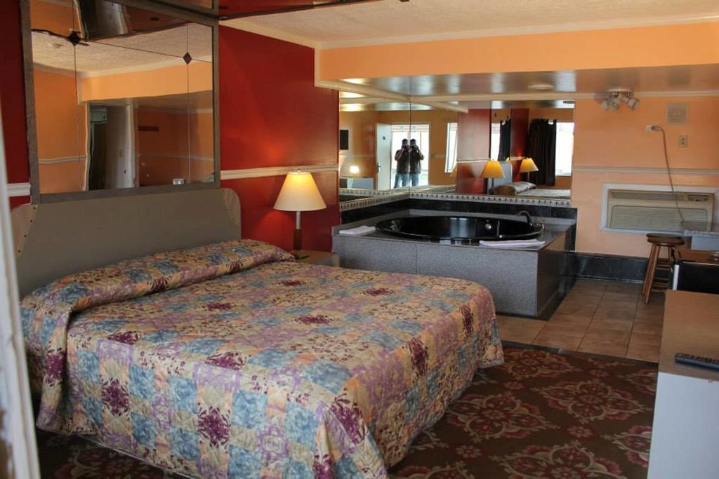Presidential Inn And Suites Lyons Екстер'єр фото