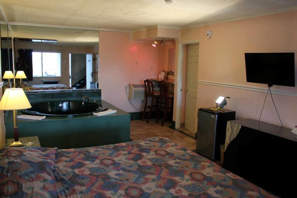 Presidential Inn And Suites Lyons Екстер'єр фото